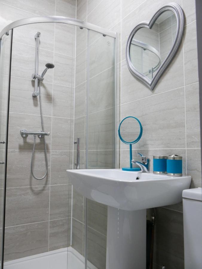 Luxury Apartments Liverpool City Center מראה חיצוני תמונה